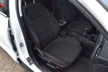 Ford Focus IV Kombi Facelifting 1.0 EcoBoost 125KM 2023 Ford Focus SalonPL 1.0 125KM Combi Titanium Climatronic Tempomat LED VAT23, zdjęcie 29