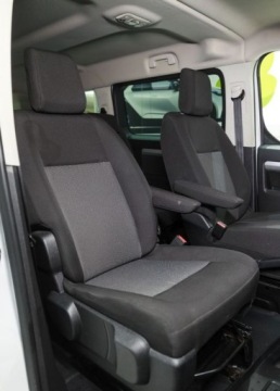 Toyota Proace II Furgon Medium 2.0 D-4D 177KM 2022 Toyota Proace Verso Verso 2.0 D4-D Long Business Aut. 2.0 Diesel 177KM, zdjęcie 24