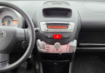 Toyota Aygo I Hatchback 5d Facelifting 1.0 VVT-i 68KM 2012 Toyota Aygo 1,0 Ben Klima Benzyna 68KM, zdjęcie 11