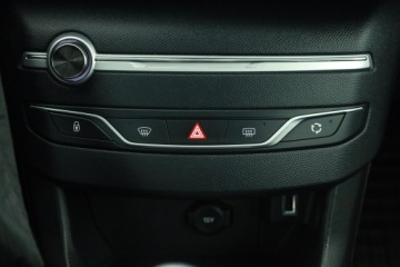 Peugeot 308 II SW Facelifting 1.5 BlueHDI 130KM 2019 Peugeot 308 1.5 BlueHDi, Salon Polska, Serwis ASO, zdjęcie 12