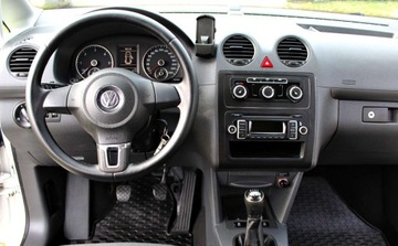 Volkswagen Caddy III Kombi Facelifting 1.6 TDI 102KM 2013 Volkswagen Caddy 1.6d Klimatyzacja Alufelgi Hak Gwarancja 1 rok w cenie, zdjęcie 14