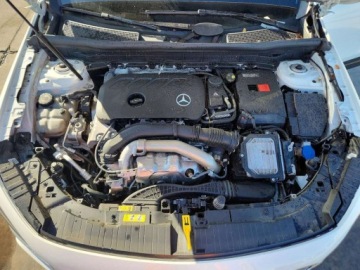 Mercedes GLB 2024 Mercedes-Benz GLB 250 4Matic 2024 2.0 Benzyna 221KM, zdjęcie 6