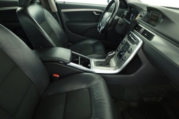 Volvo V70 III Kombi 1.6 DRIVe 115KM 2013 Volvo V70 D2, Automat, Skóra, Xenon, Bi-Xenon, zdjęcie 6