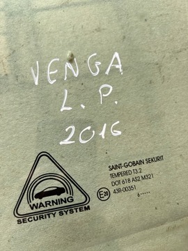 KIA VENGA SKLO (OKNO) DVEŘE LEVÝ PŘEDNÍ 2016 ROK