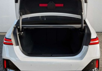 BMW Seria 5 G90-91 2025 BMW Seria 5 I wlasciciel Hak M Sport Gwarancja Bezwypadkowy FVAT23, zdjęcie 12