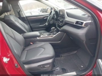 Toyota Highlander III 2024 Toyota Highlander Platinum, 2024r., 4x4, 2.4L 2.4 Benzyna 265KM, zdjęcie 8