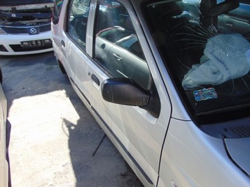 DVEŘE PRAVÉ PŘEDNÍ SUBARU JE G3X Z2S