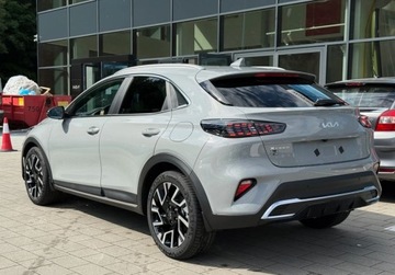 Kia XCeed 2025 Kia XCeed MY26 wersja TRIBUTE WINTER dostepny od reki w kolorze WOLF GREY, zdjęcie 7