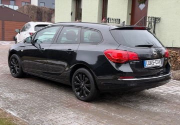 Opel Astra J Sports Tourer Facelifting 1.4 Turbo ECOTEC 140KM 2013 Opel Astra 1,4 TURBO 140KM Climatronic Xenon LED Navi Bezwypadkowy Serwis, zdjęcie 3