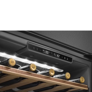 Винный автомат SMEG CVI338LX3