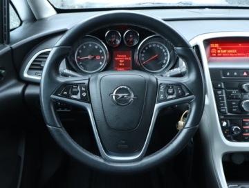 Opel Astra J Hatchback 5d Facelifting 1.6 Twinport ECOTEC 115KM 2013 Opel Astra 1.6 16V, Salon Polska, 1. Właściciel, zdjęcie 19