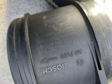 BMW 5 E60 520D N47D20A PO FACELIFTU VÁHA VZDUCHU BOSCH 7 805 415