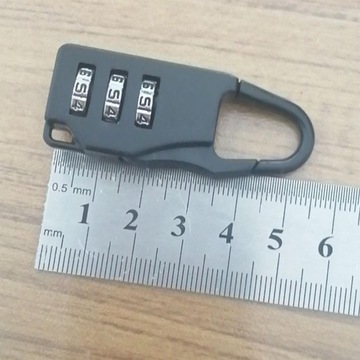 Кодовый замок для мотоциклетного шлема.