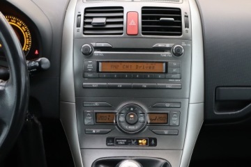 Toyota Auris I Hatchback 1.6 i 16V VVT-i 124KM 2006 Toyota Auris 1.6 Dual VVT-i, Klima, Klimatronic, zdjęcie 12