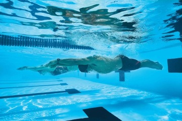 Умные часы GARMIN SWIM 2 с GPS, серые