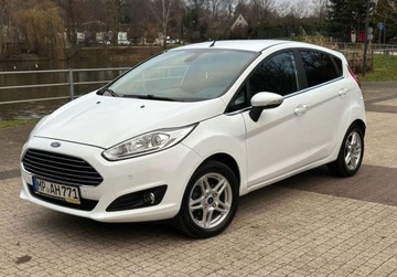 Ford Fiesta VII Hatchback 3d Facelifting 1.0 80KM 2013 Ford Fiesta 1.0 Benzyna, Czujniki Parkowania PODGRZEWANE FOTELE Klimatronik