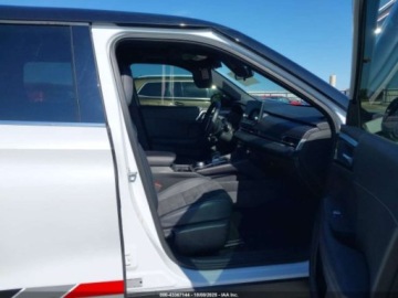 Mitsubishi Outlander III 2024 Mitsubishi Outlander SE S-AWC 2024 2.5l 2.5 Benzyna 181KM, zdjęcie 9