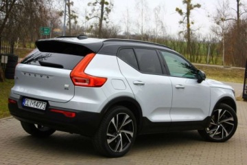 Volvo XC40 2020 Volvo XC 40 T5 PLUG IN HYBRID 262KM R-DESIGN Bezwypadkowy 100 Serwis FV23, zdjęcie 11