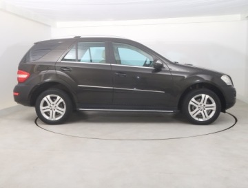 Mercedes Klasa M W164 Off-roader Facelifting 3.0 V6 (350 CDI) 231KM 2010 Mercedes ML ML 350 CDI, Salon Polska, 227 KM, zdjęcie 5