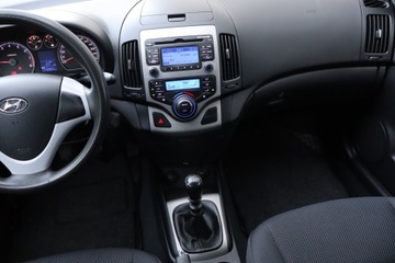 Hyundai i30 I CW 1.6 DOHC CVVT 126KM 2008 Hyundai i30 1.6 CVVT, Salon Polska, Klima, zdjęcie 7