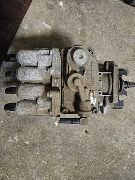 man tgl tgm zawor główny hamulca 81521306284