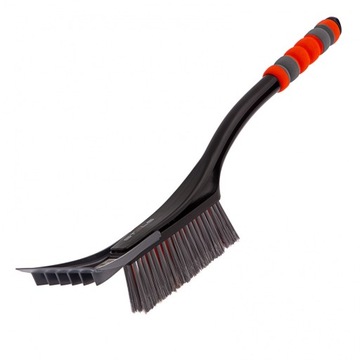 Щетка-скребок 2-в-1 для удаления снега и льда с автомобиля.