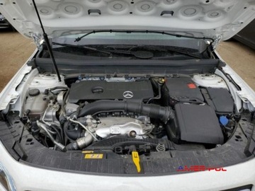 Mercedes GLB 2023 Mercedes-Benz GLB 2023 r., 2,0L 250 4 MATIC 2.0 Benzyna 221KM, zdjęcie 11