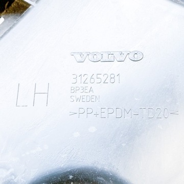 30678650 LEVÝ VÝZTUHA ZADNÍHO NÁRAZNÍKU VOLVO XC70 II D4 AWD