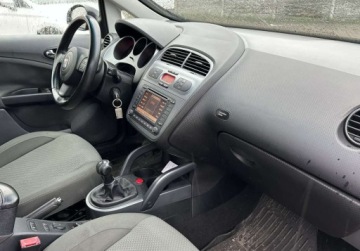 Seat Toledo III 2.0 FSI 150KM 2005 Seat Toledo 2.0 Benzyna, 2005 2.0 Benzyna 150KM, zdjęcie 6