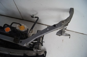 Решетка радиатора передняя Subaru Impreza III GH 1.5