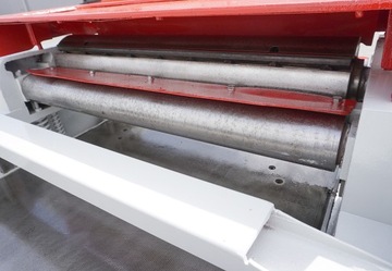 ТОЛЩИНОСТРУГОВЫЙ СТАНОК ТОЛЩИНЫ 60 ВАЛ: 610 мм Двигатель: 4 кВт