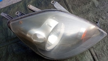 Ford Fiesta MK6 LIFT Reflektor prawy przód przedni