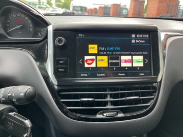 Peugeot 208 I Hatchback 5d Facelifting 1.2 PureTech 82KM 2018 Peugeot 208 1.2 benzyna 83 KM nawigacja LED zarej w PL zadbany zamia, zdjęcie 10