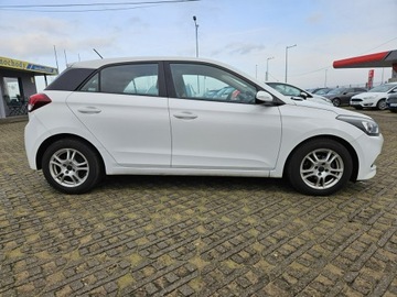Hyundai i20 I Hatchback 5d Facelifting 1.4 CVVT 100KM 2015 Hyundai i20 1,4 benzyna 100KM automat salon polska, zdjęcie 19