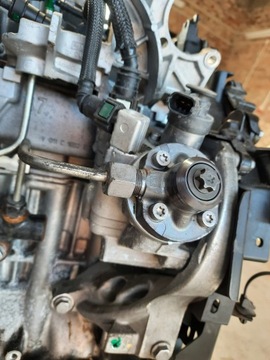 FORD B-MAX 1.5TDCI ČERPADLO VSTŘIKOVAČE