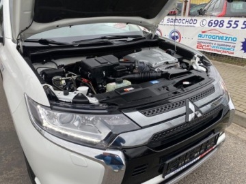 Mitsubishi Outlander III SUV PHEV Facelifting 2020 2.4 PHEV 224KM 2021 Mitsubishi Outlander HYBRYDA PHEV AUTOMAT NAWIGACJA LEDY KAMERA SKORY 4X4, zdjęcie 25