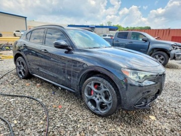 Alfa Romeo Stelvio SUV Facelifting 2023 2.0 GME Turbo 280KM 2024 Alfa Romeo Stelvio 2024 Q4 TI 2.0 Benzyna 280KM, zdjęcie 4