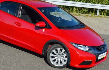 Honda Civic IX Hatchback 5d 1.4 i-VTEC 100KM 2013 HONDA CIVIC IX 1.4 i-VTEC 100 KM, zdjęcie 2