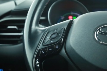 Toyota C-HR I Crossover 1.8 Hybrid 122KM 2017 Toyota C-HR 1.8 Hybrid, Salon Polska, zdjęcie 15