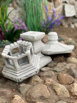 Садовая фигура пагоды из бетона