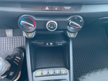 Kia Rio IV Hatchback 5d 1.2 DOHC 84KM 2018 Kia Rio 2018r 1.2 84KM 82000Tkm Piękny Stan, zdjęcie 16