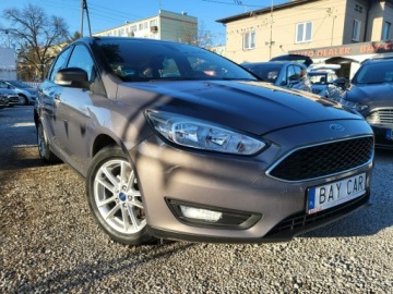 Ford Focus III Hatchback 5d facelifting 1.6 Ti-VCT 125KM 2015 Ford Focus 1.6 125 KM 100% Przebieg Dekra, zdjęcie 4