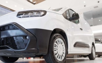 Toyota 2024 Toyota Proace City City 1.5 D-4D Long 2,3t Active 1.5 Diesel 102KM, zdjęcie 11