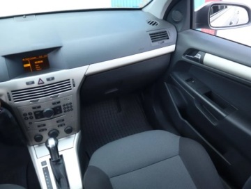 Opel Astra H Hatchback 5d 1.8 ECOTEC 140KM 2007 Opel Astra 1.8 16V, Salon Polska, Automat, Klima, zdjęcie 6