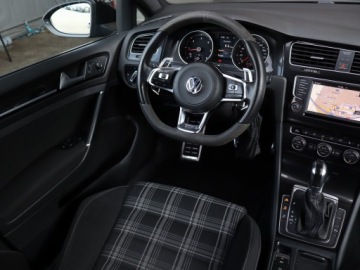 Volkswagen Golf VII GTD Variant Facelifting 2.0 TDI-CR BMT 184KM 2017 VW Golf 2.0 TDI GTD, 181 KM, Automat, Navi, Xenon, zdjęcie 6