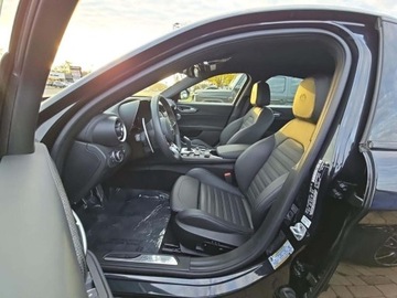 Alfa Romeo Giulia II 2024 Alfa Romeo Giulia Quadrifoglio 2024 2.9l 2.9 Benzyna 505KM, zdjęcie 9