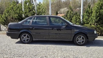 Volkswagen Passat B3 Sedan 1.8 90KM 1990 Volkswagen Passat Pierwszy wlasciciel, Samochod dyskoteka - zobacz zdjecia, zdjęcie 3