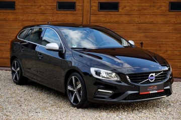 Volvo V60 I Kombi Facelifting 2.0 D4 DRIVE-E 190KM 2018 VOLVO V60 D4 190KM GEARTRONIC R-DESIGN, CZARNA PERŁA, BI-XENON, ALCANTARA !, zdjęcie 3