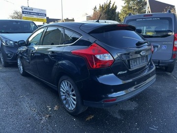 Ford Focus III Hatchback 5d 1.0 EcoBoost 125KM 2012 Ford Focus Bogate wyposażenie 2012, zdjęcie 5