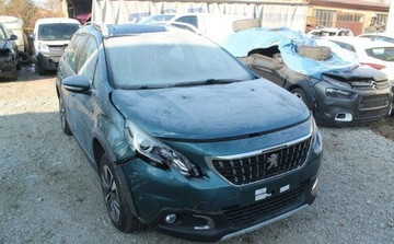 Peugeot 2008 I SUV Facelifting 1.2 PureTech 110KM 2018 Peugeot 2008 1.2 Benzyna 110KM, zdjęcie 2